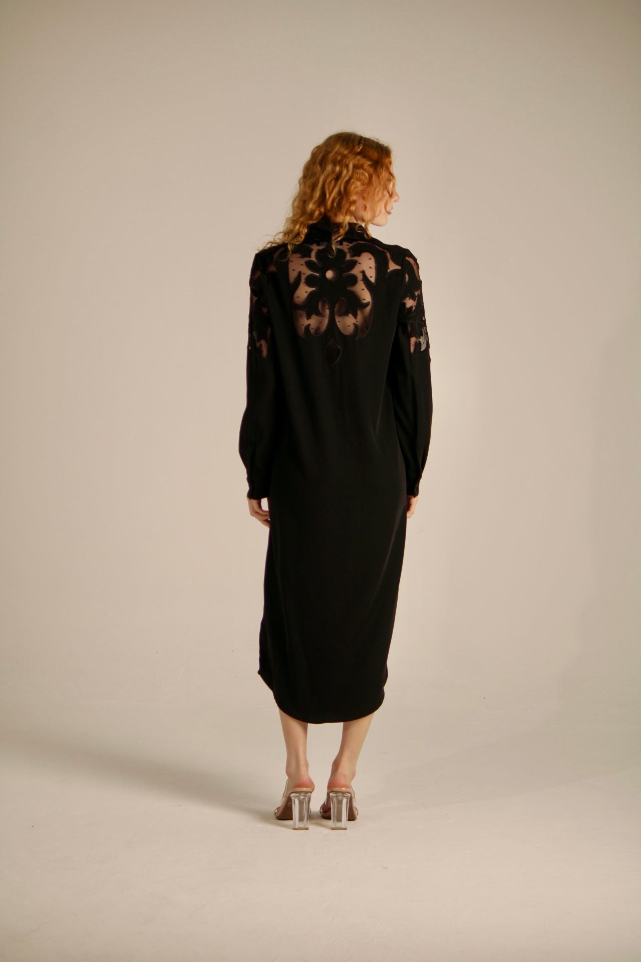 DRESS WITH LACE FLOWERS