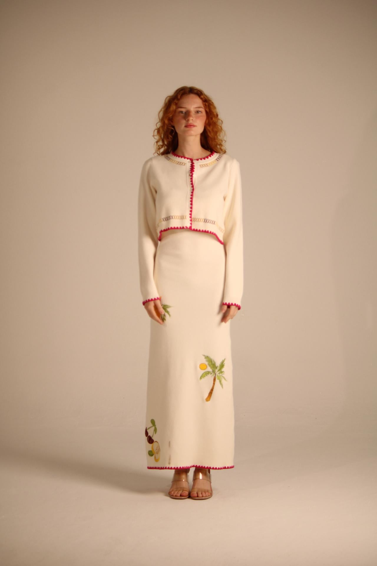 CHAQUETA DE PUNTO BEIGE CON ROSA PREORDEN
