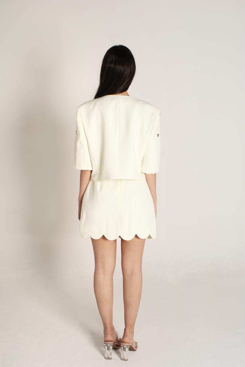 BEIGE SHORT JACKET WITH HEARTS