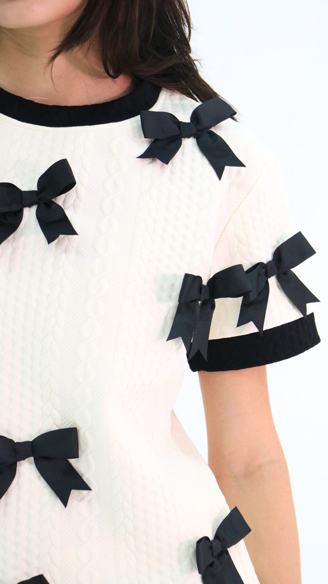 B&W BOWS TOP