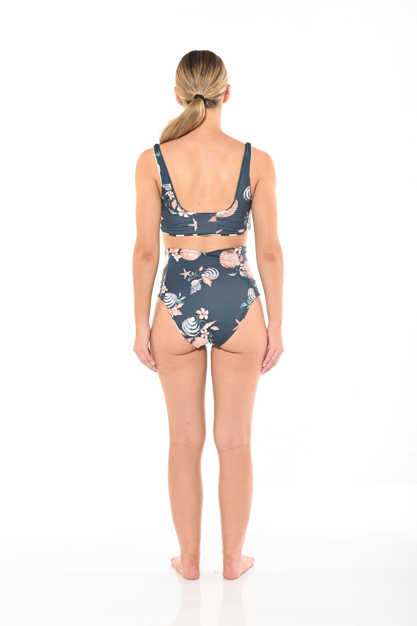 Top Bella — Coastal Garden