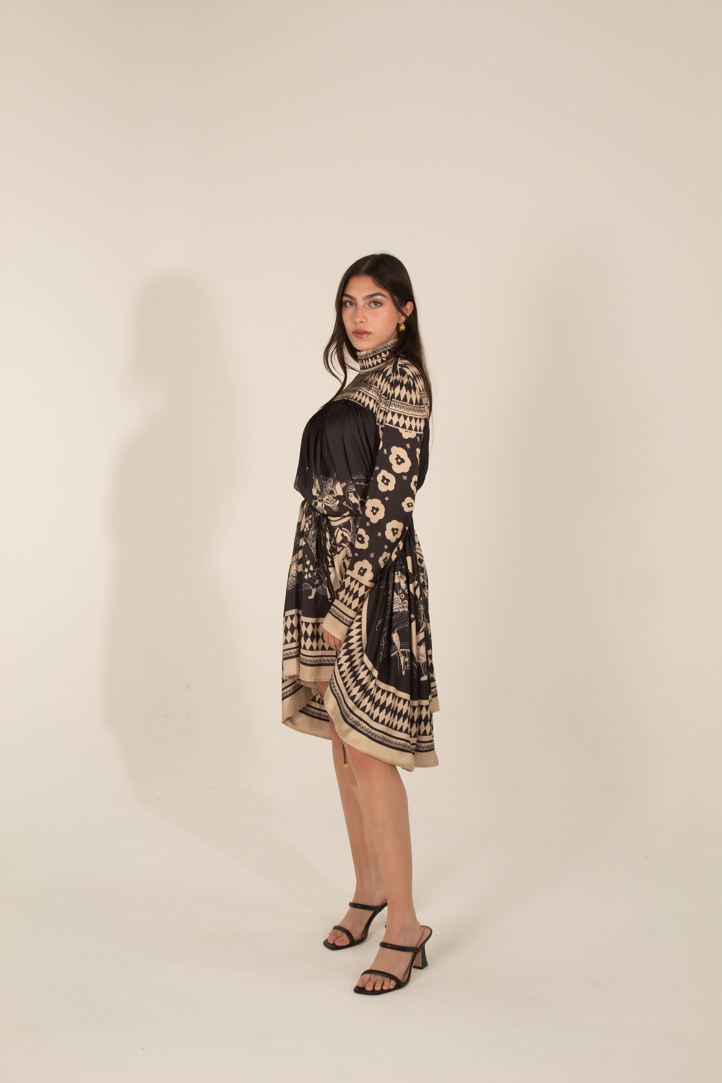 Loose Black Dress With Brown