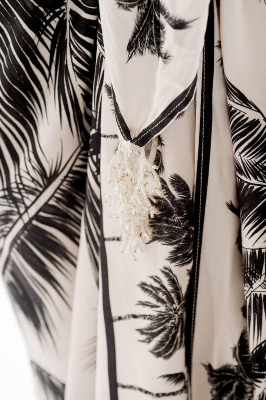 Pareo Black and White Touch