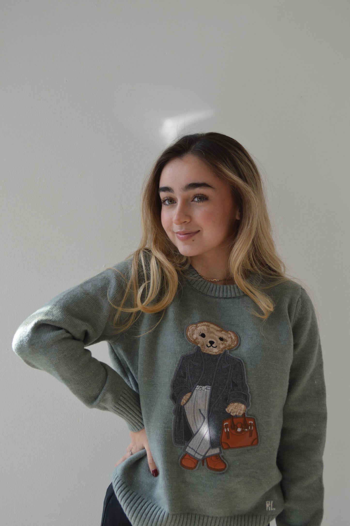 BEAR SWEATER PREORDEN