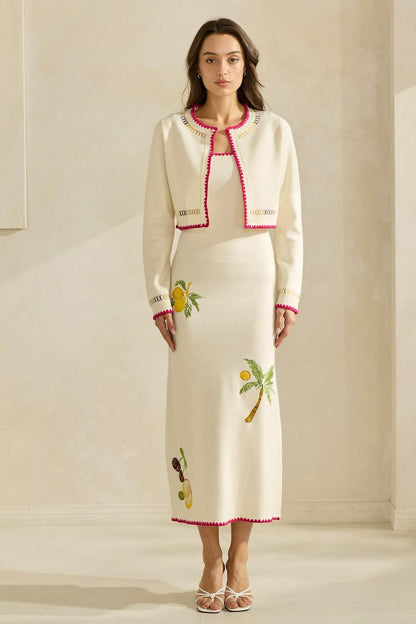 BEIGE KNITTED JACKET WITH PINK